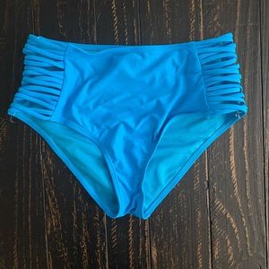 SO mid rise swim bottoms. Like new